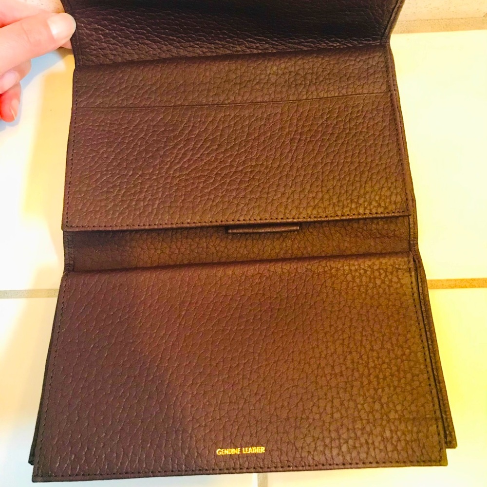 NWOT Genuine Leather Large Wallet